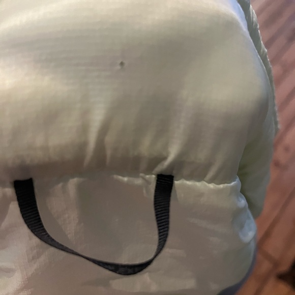 The North Face women’s Thermoball quilted jacket - Picture 11 of 12